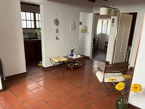 Excelente ph al frente, totalmente independiente, 2 amb con patio y terraza
