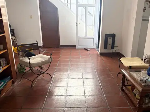 Casa 2 ambientes con 1 baño