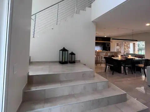 Casa en Alquiler en Cañuelas Golf Club, USD 1.800