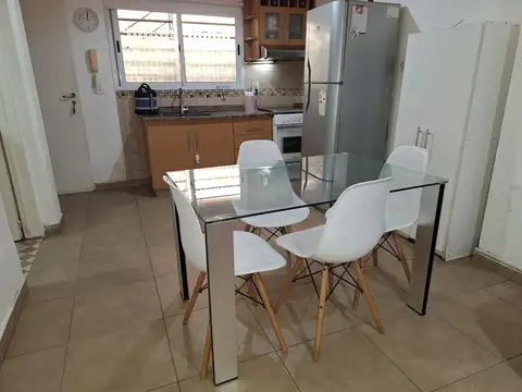 Depto Tipo Casa 2 ambientes con 1 baño