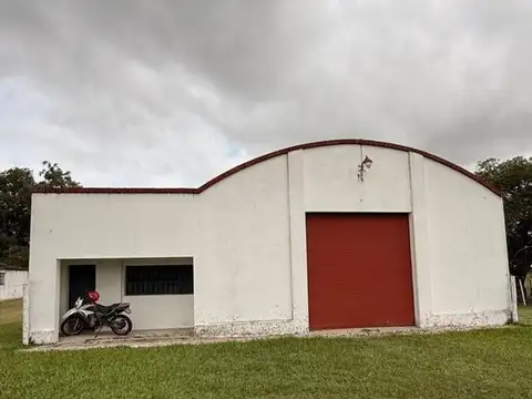 Galpon en ALQUILER. Sobre ruta nacional 12 KM781