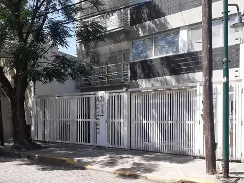 Cochera descubierta en alquiler San Isidro