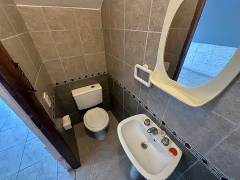 Casa en Alquiler con 1 cochera