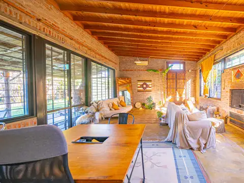 Casa 3 ambientes con 2 baños