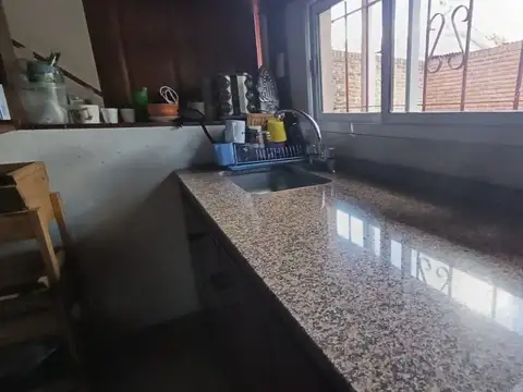 CASA 5 AMB VENTA MORENO MULTIFAMILIAR + 3 DPTOS