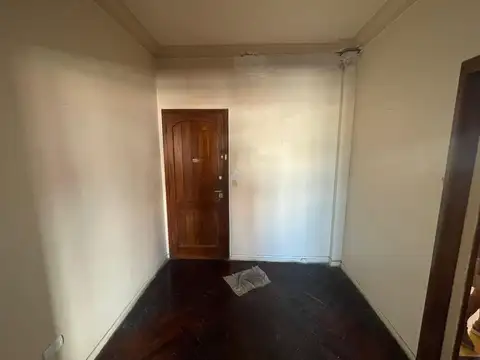 VENTA - 3 AMBIENTES + HABITACION DE SERVICIO - SAN CRISTOBAL