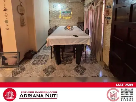Casa tres ambientes en El Palomar