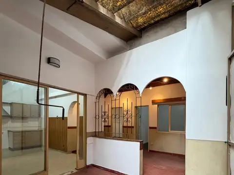 Depto Tipo Casa en Venta en Ramos Mejía Sur, USD 65.000