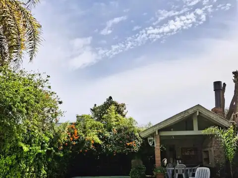 Casa en Alquiler Temporal con 2 cocheras