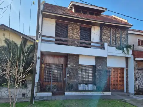 VENTA CASA EN LANUS 5 AMB. OPORTUNIDAD