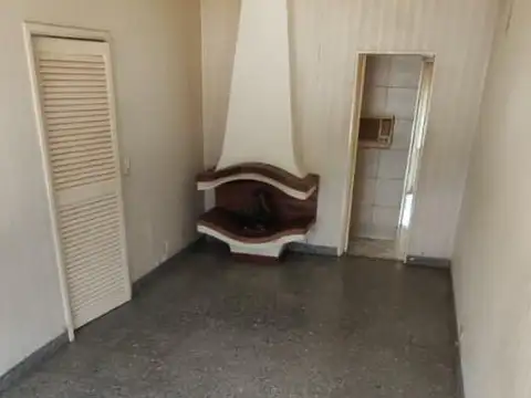 Casa en Alquiler en Quilmes, $ 800.000