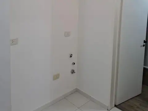 Departamento en Alquiler en Villa Luzuriaga, $ 550.000