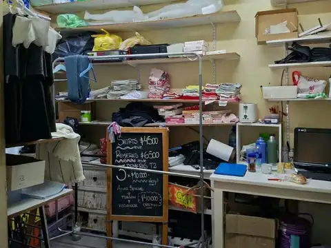 Local en Alquiler en Morón, $ 2.100.000