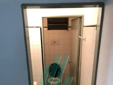 Local en Alquiler en Flores Norte, $ 500.000