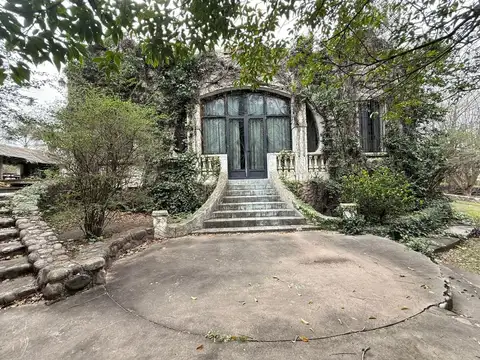 VENTA CASA 4 DORMITORIOS VIILA ALLENDE