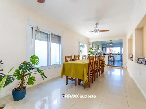 CASA  CON PILETA   GUATEMALA 19 APTA CREDITO 