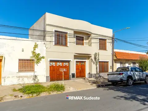 CASA  CON PILETA   GUATEMALA 19 APTA CREDITO 