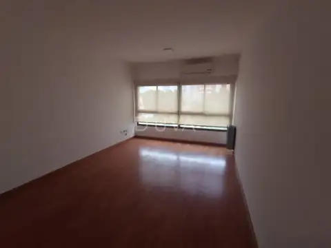 Departamento en Alquiler en Plaza Paso, $ 650.000