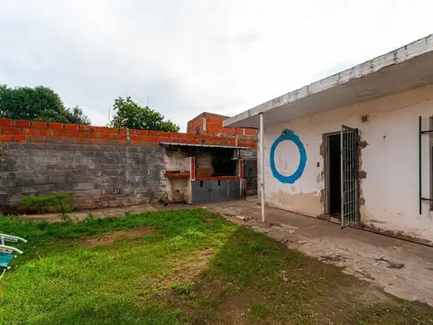 Casa 4 ambientes con 1 baño