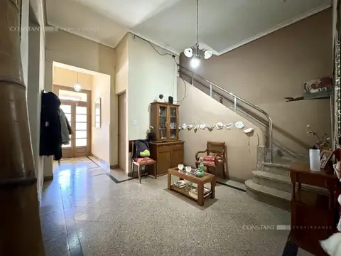 Casa 7 ambientes con 1 baño
