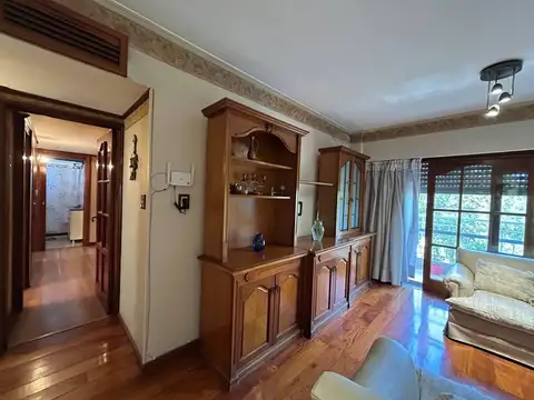 Departamento 8 ambientes con 1 baño