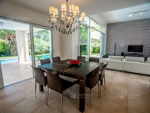 Casa en Alquiler Temporal de 4 dormitorios