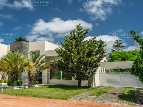 Casa en Alquiler Temporal de 4 dormitorios