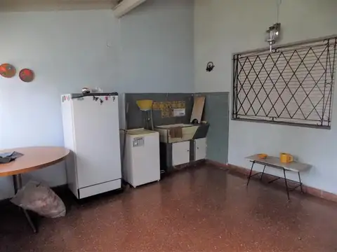 Casa 4 ambientes con 1 baño