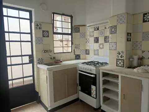 CASA 2 DORMITORIOS TUCUMAN 3397 ESQUINA IRIONDO