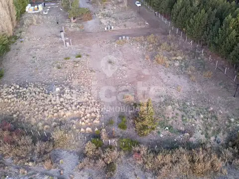 Terreno sobre costa de lago Nahuel Huapi