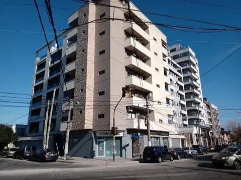 DEPARTAMENTO DE DOS AMBIENTES CON BALCON AL FRENTE