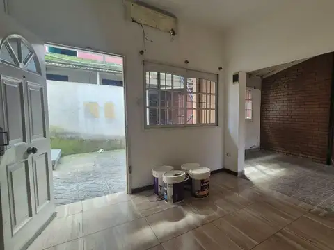 Depto Tipo Casa en Alquiler de 4 ambientes