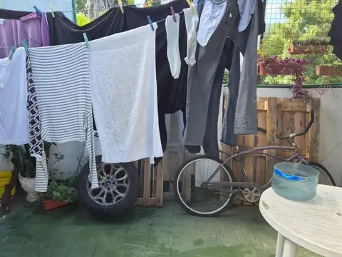 Depto Tipo Casa 5 ambientes con 2 baños