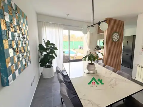 Casa en venta de 2 plantas con 3 dormitorios en Valle Escondido, Patagonia Village