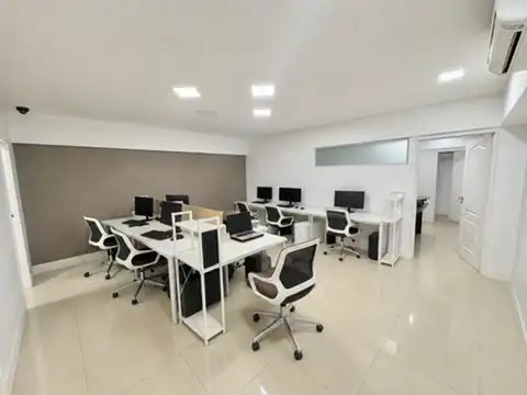2 UNIDADES DE OFICINA EN VENTA FLORES. OPORTUNIDAD