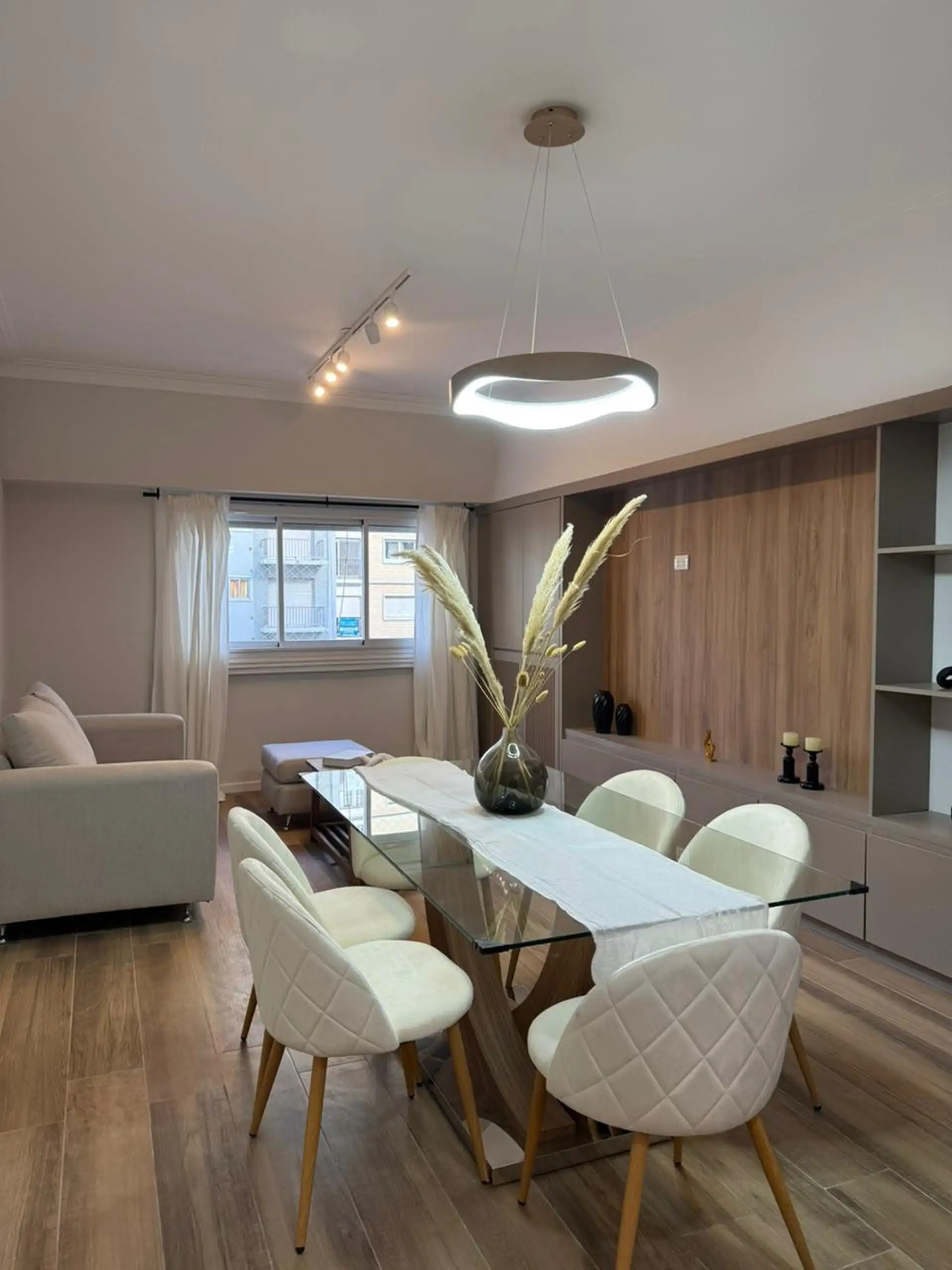Depto 3 amb, 78m² totalmente reciclado y amoblado — Plaza Colón