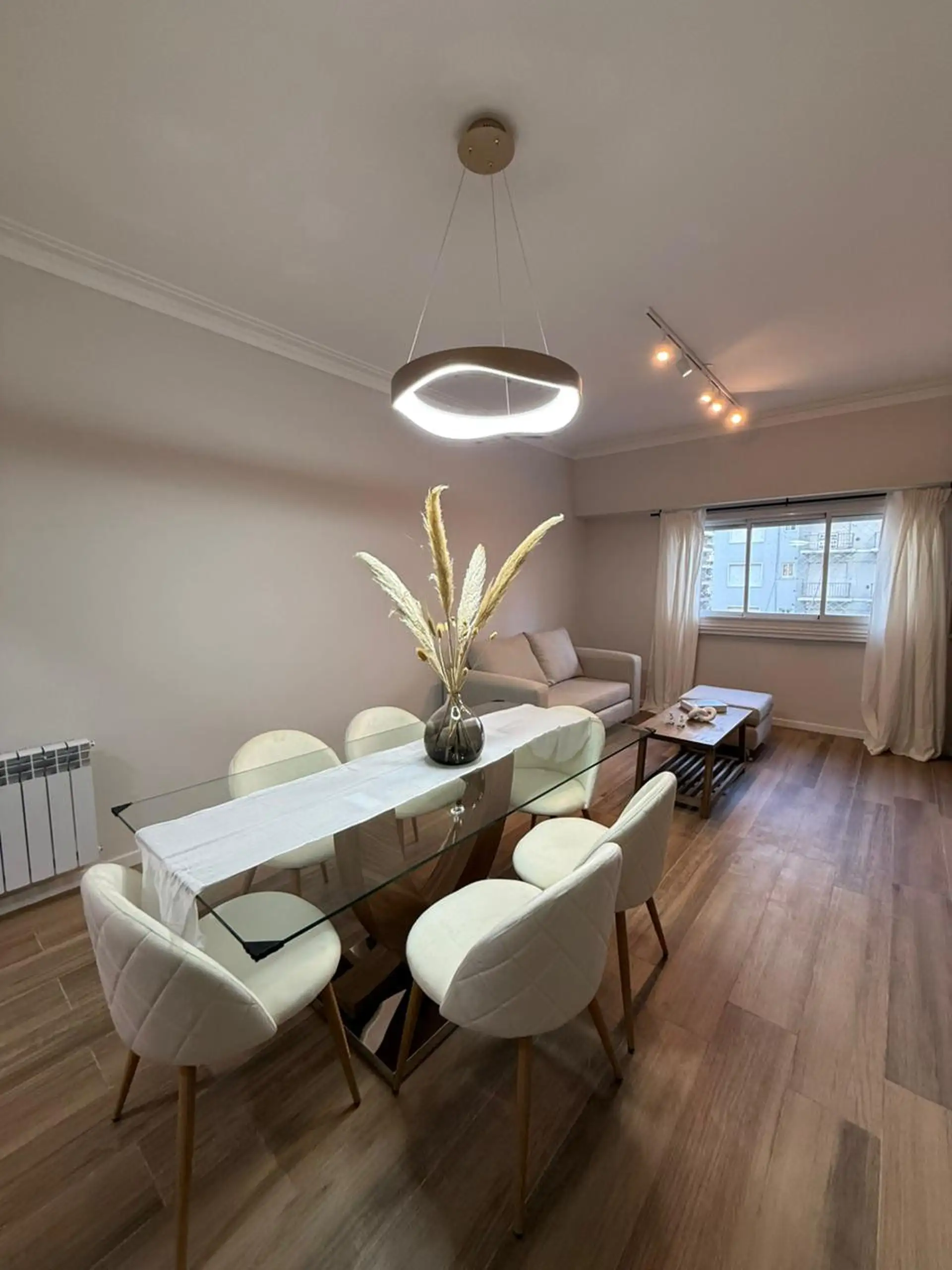 Depto 3 amb, 78m² totalmente reciclado y amoblado — Plaza Colón
