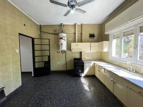 Alquiler oficina 120 m² de 4 ambientes en Ramos Mejía