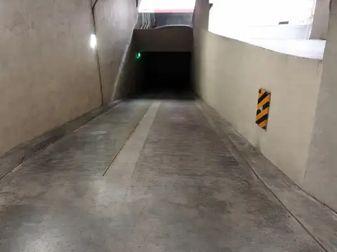 Cochera Fija I Techada en Villa del Parque