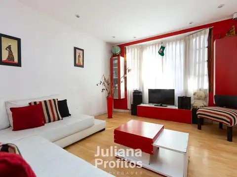Casa 6 ambientes con 2 baños