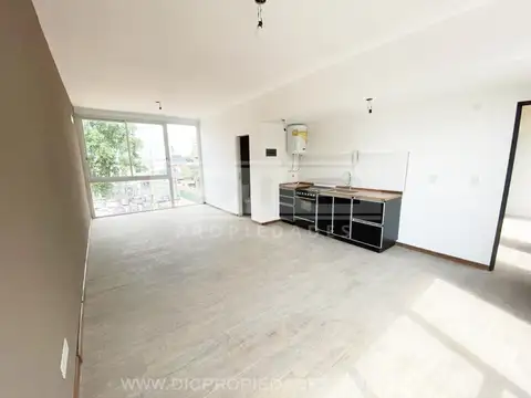 Liniers 1800 Piso 3 Depto 4, entre Lincoln y Moreno