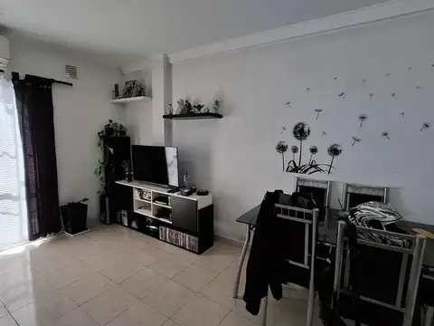 TRIPLEX EN VENTA 3 AMB; VILLEGAS 3900 SARANDI