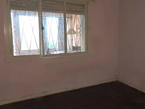 Casa en de 3 amb + Patio + Cochera en Carapachay