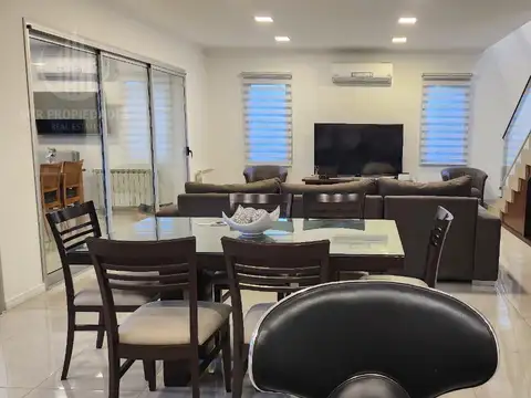 Casa en Venta en Los Naranjos, USD 390.000