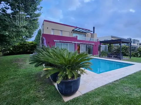Casa en venta Barrio Los Naranjos
