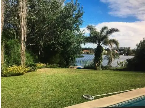 Excelente Casa en Altamira – Lote al Agua