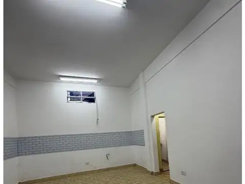 Local en Alquiler en Caseros, $ 550.000