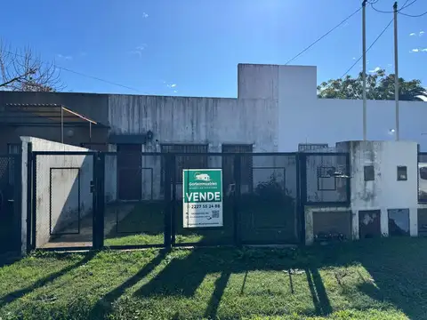 VENTA PH CASA - 2 DORMITORIOS - 1 BAÑO - OPORTUNIDAD - LOBOS