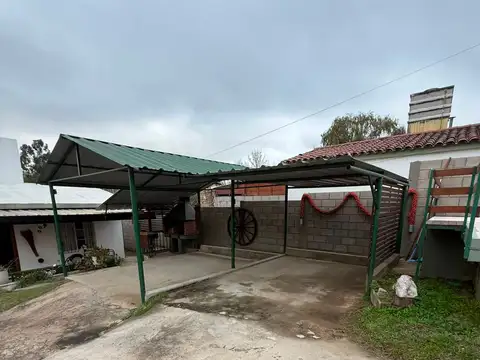 Casa 4 ambientes con 1 baño