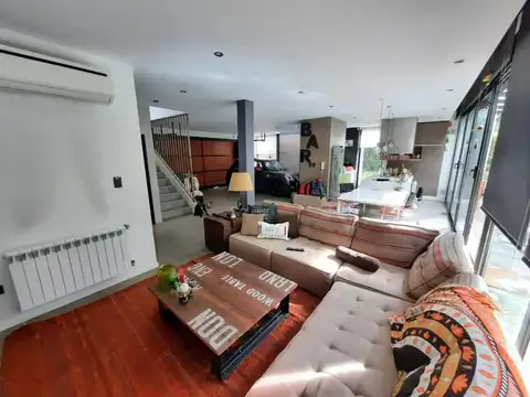 Casa en Venta en Villa Gobernador Udaondo, USD 340.000